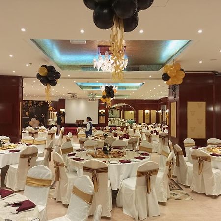 Royal Concorde Hotel & Suite دبي المظهر الخارجي الصورة