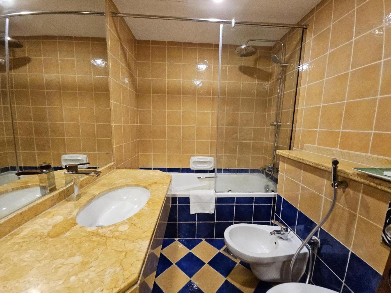 Royal Concorde Hotel & Suite دبي المظهر الخارجي الصورة