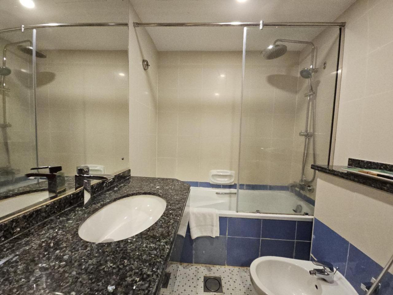 Royal Concorde Hotel & Suite دبي المظهر الخارجي الصورة