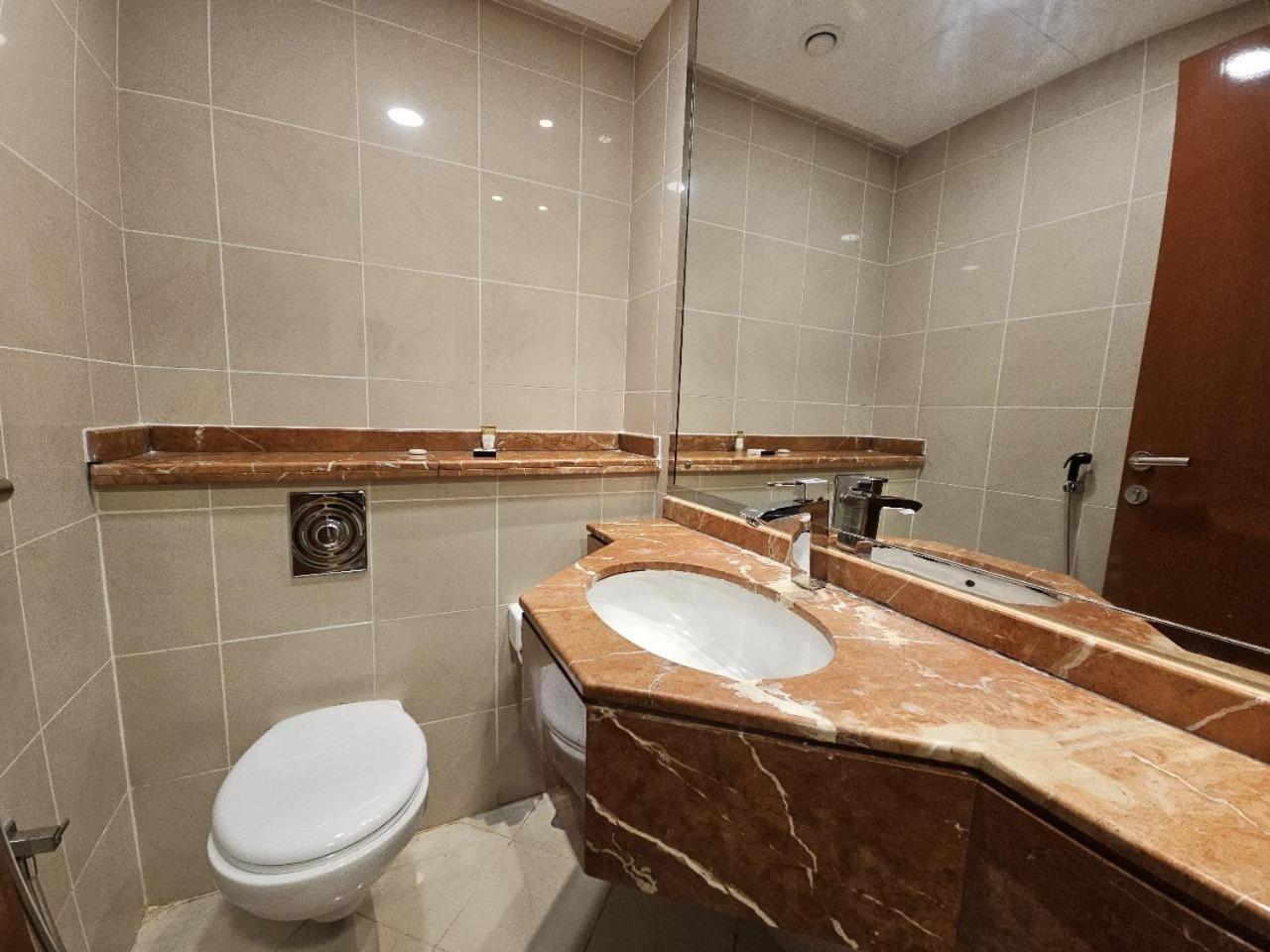 Royal Concorde Hotel & Suite دبي المظهر الخارجي الصورة