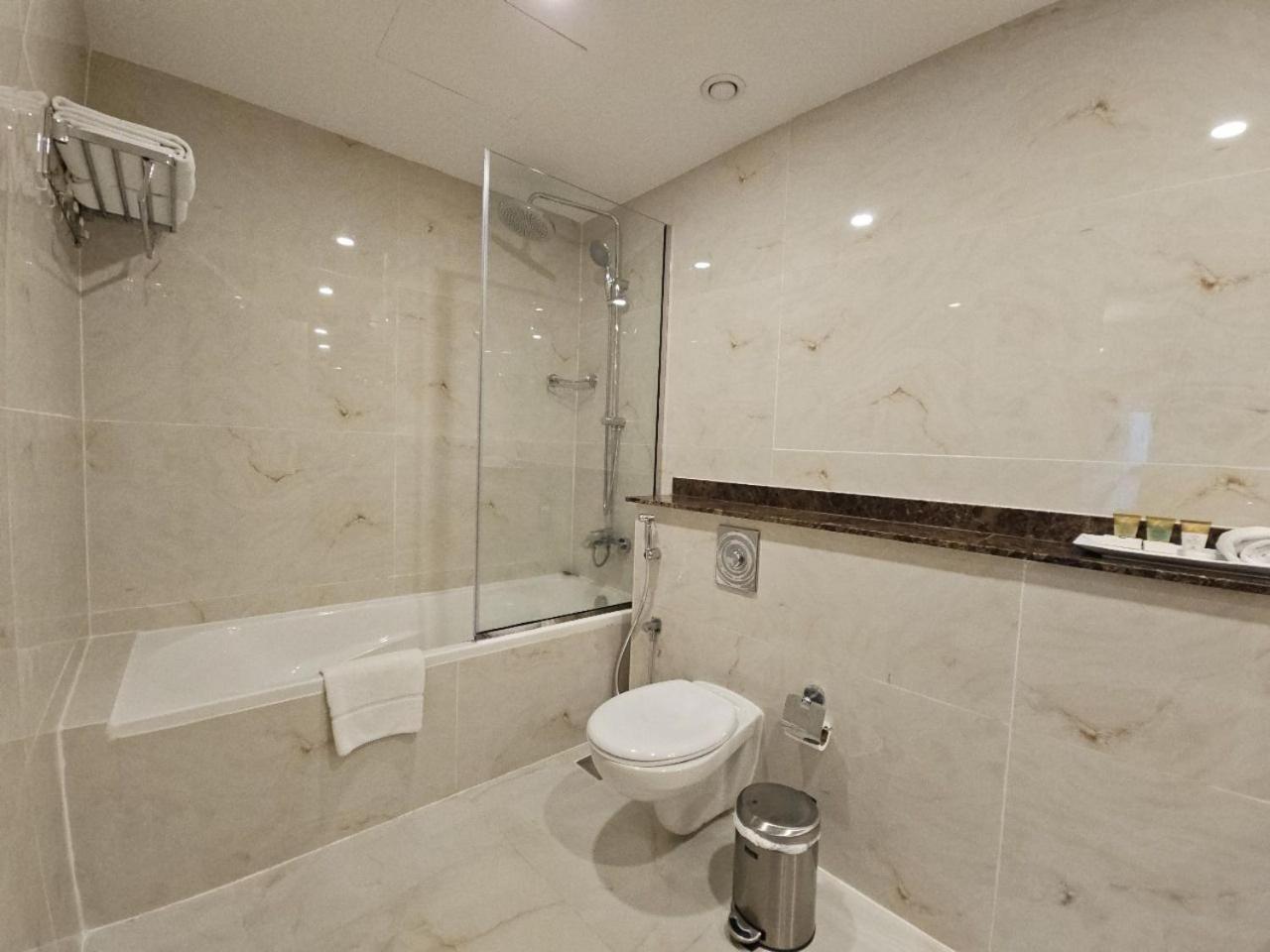 Royal Concorde Hotel & Suite دبي المظهر الخارجي الصورة