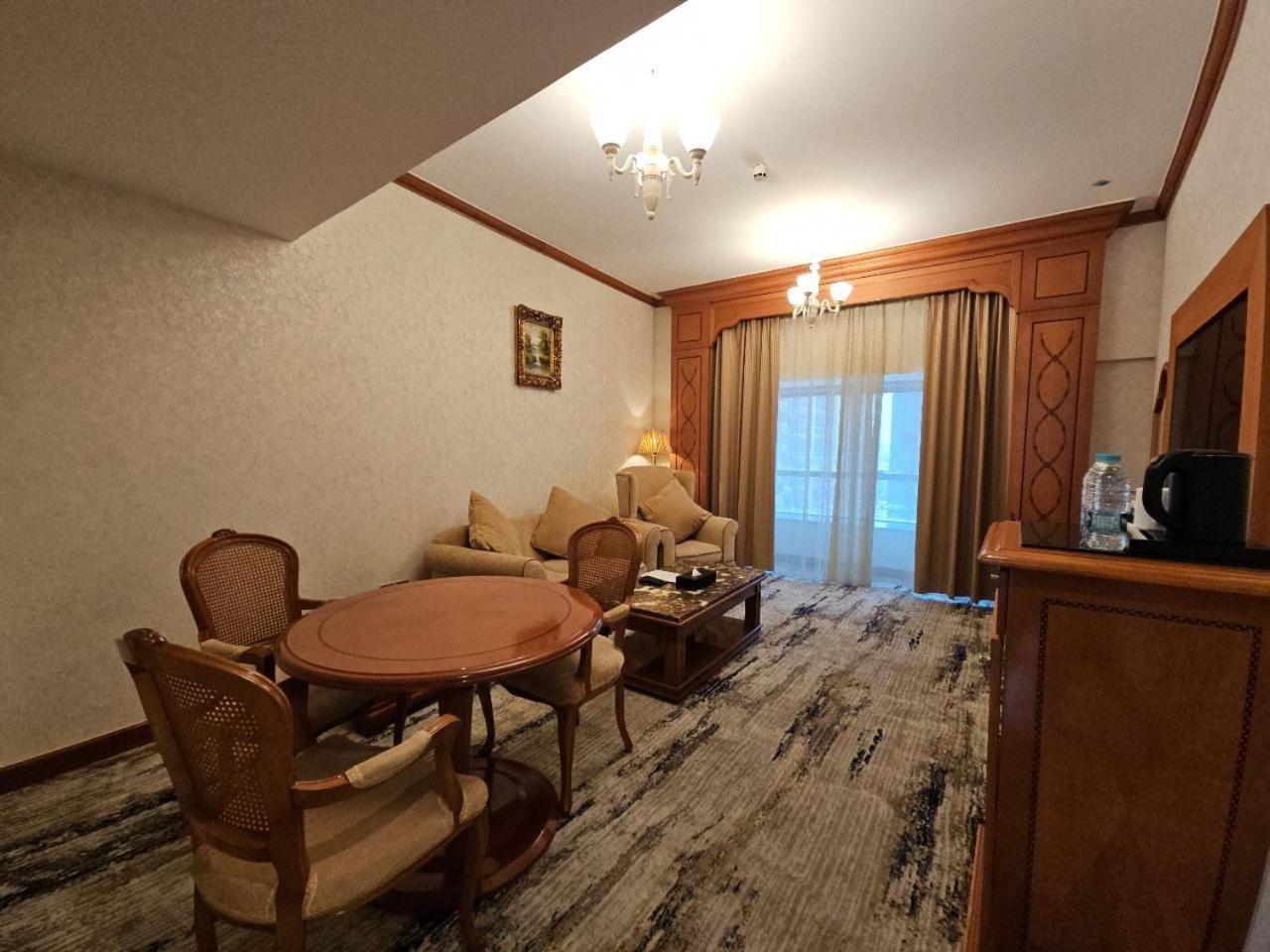 Royal Concorde Hotel & Suite دبي المظهر الخارجي الصورة