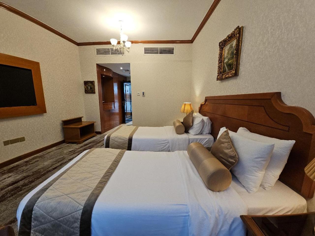 Royal Concorde Hotel & Suite دبي المظهر الخارجي الصورة